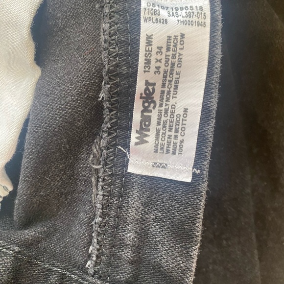 Men's Wrangler® Cowboy Cut® Silver Edition Original Fit Black Jean 13MSEWK EUC - Picture 4 of 4